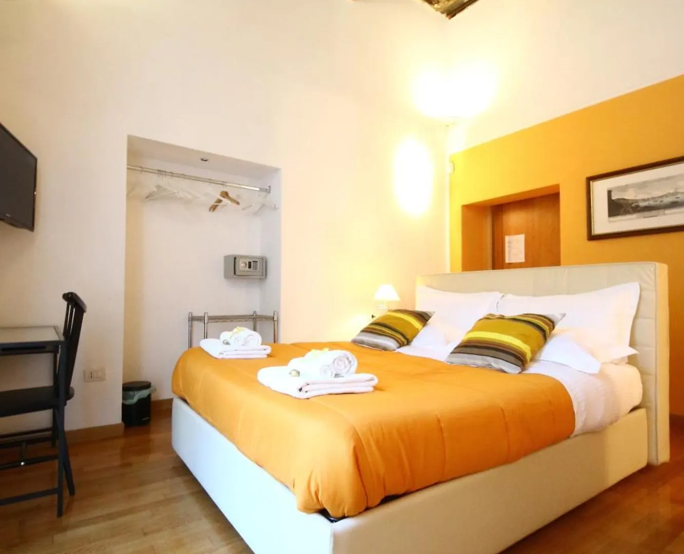 Talismano Luxury Rooms & Apartments 2*, Naples Italy