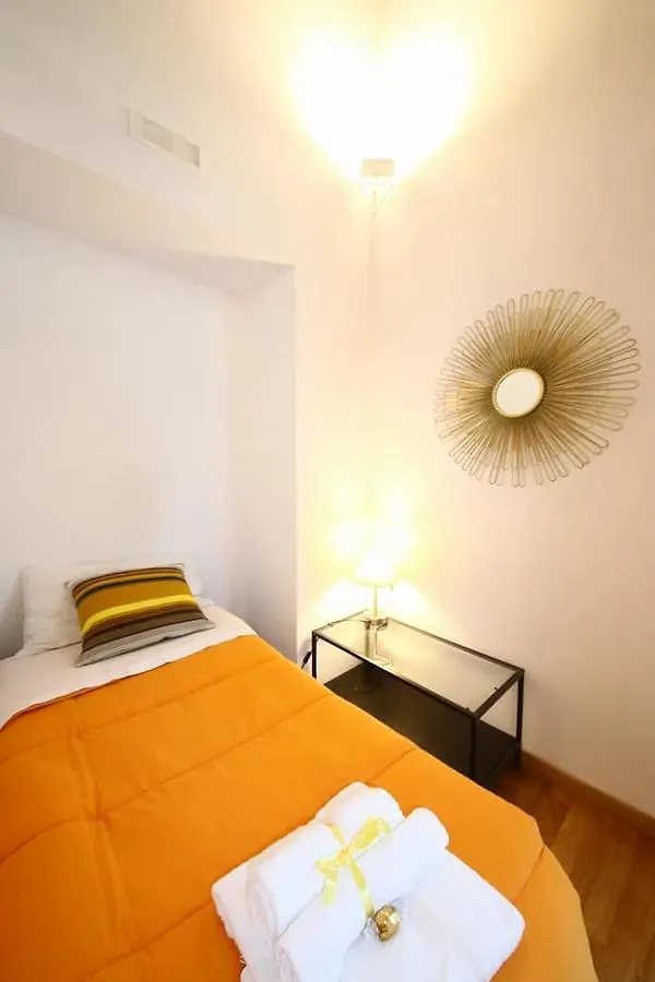 Talismano Luxury Rooms & Apartments 2*, Naples