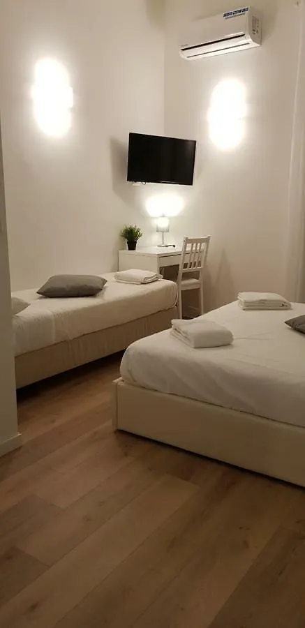 Talismano Luxury Rooms & Apartments 2*, Naples